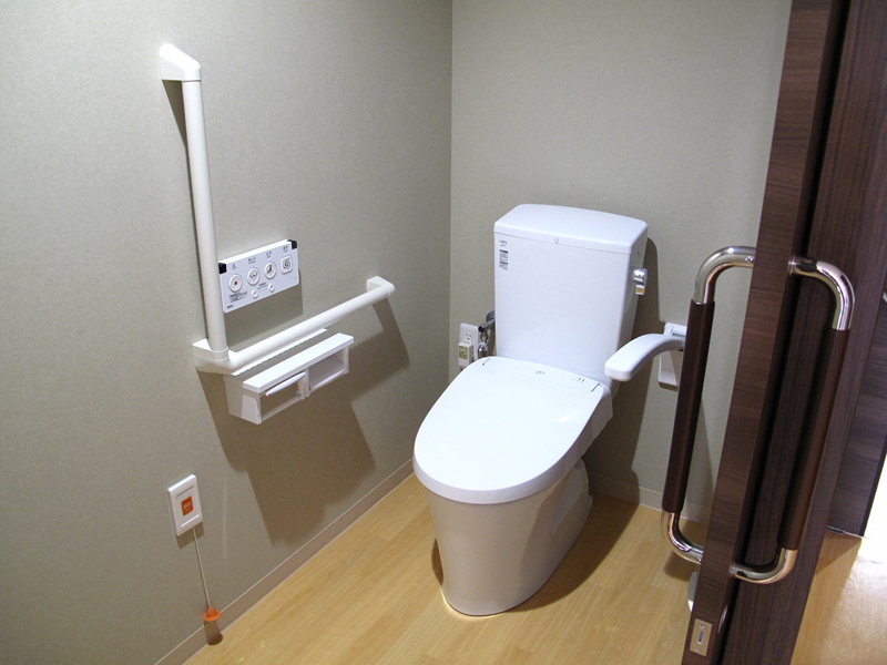 ココファン柿生居室内のトイレ