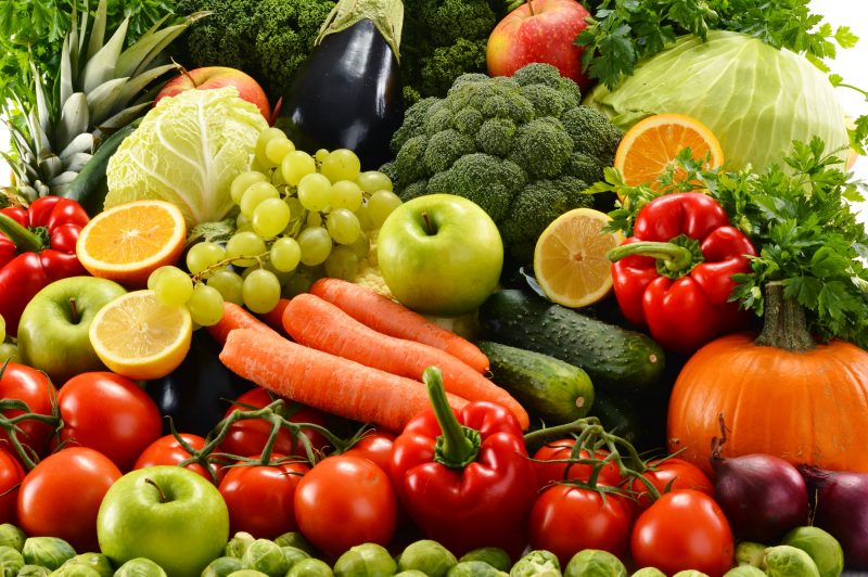 様々な野菜と果物