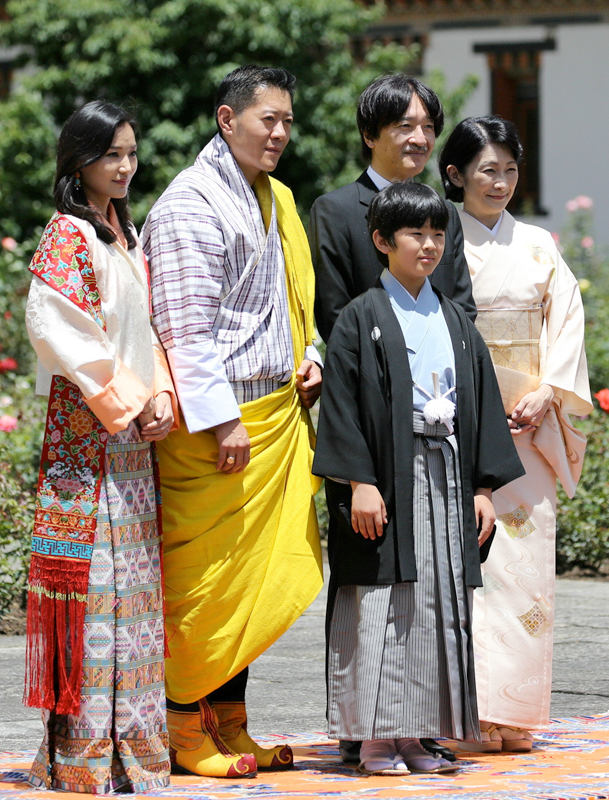 ブータン国王夫妻を表敬された秋篠宮ご夫妻と悠仁さま