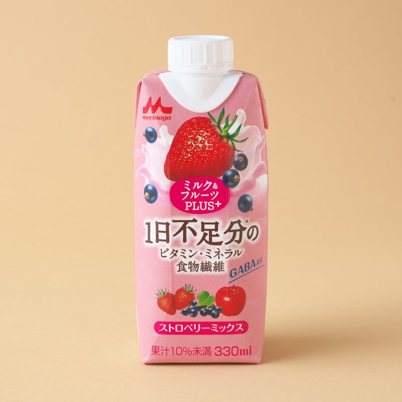 森永乳業のミルク＆フルーツPLUS+　ストロベリーミックス