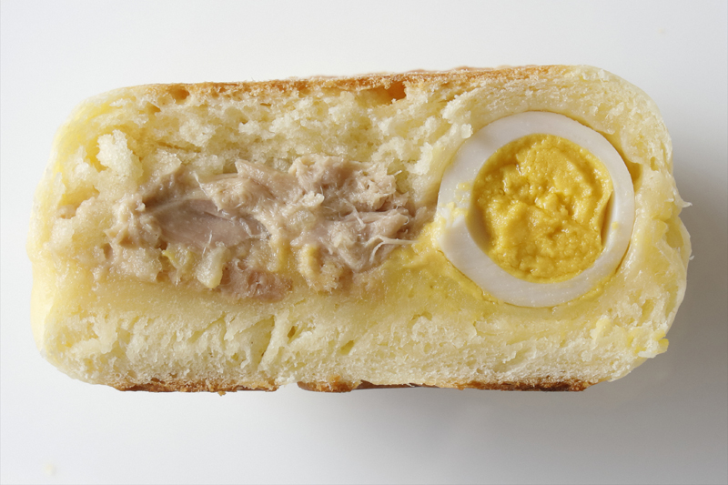 ツマナヨ＆うずらの卵のパンの断面