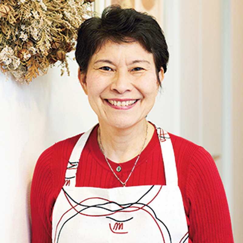 料理研究家の藤野嘉子さんの顔写真