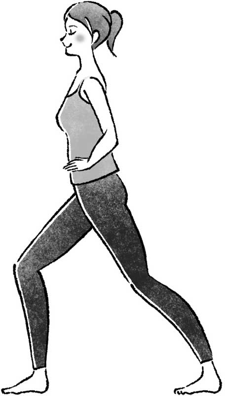 まっすぐに立ち、左足を1歩後ろに下げた状態の女性のイラスト