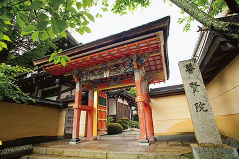 松尾芭蕉、高浜虚子をはじめ、多くの俳人が訪れたことでも有名な宿坊。