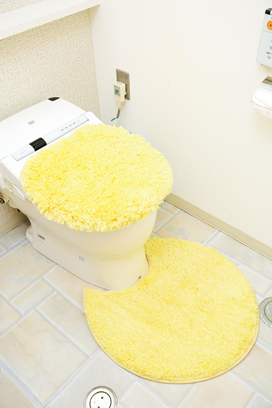 トイレを黄色で統一した写真