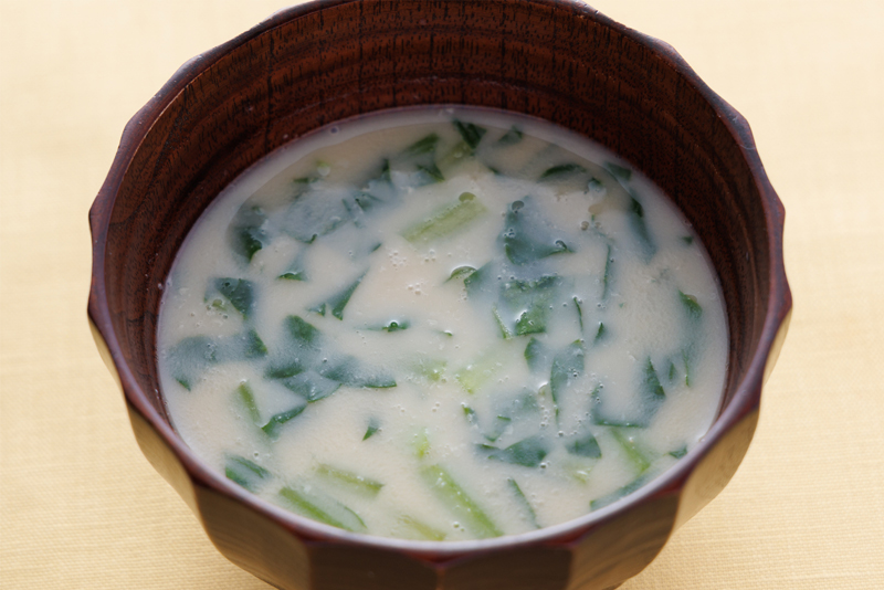 豆乳と小松菜のスープ