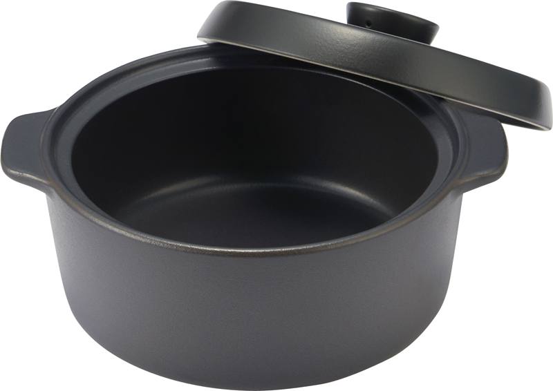 無印良品「土鍋」直径約18cm　2990円。