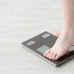 毎日の歩きを運動に変える「3拍子ウォーク」を専門家が解説！腰痛やポッコリお腹につながるNG姿勢も紹介