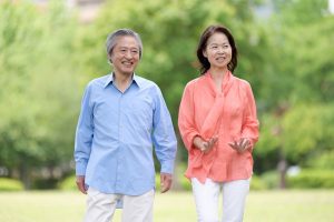 筋トレ＆散歩だけでは不十分！歩く力を維持する「体幹力」の鍛え方を整形外科専門医が解説