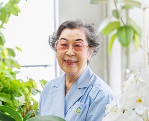 86才で学院長を務める料理家・江上栄子さんが教える「黄金色の一番だし」と季節の料理