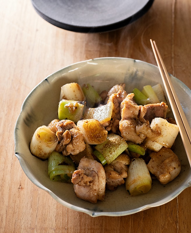 焦がしねぎと鶏肉の山椒炒め