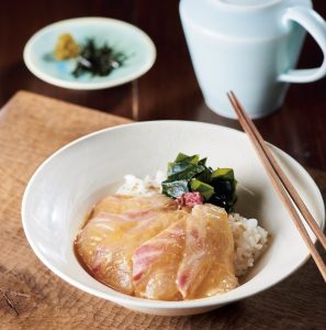 真鯛のごまだれ漬け丼