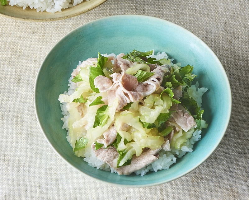 豚しゃぶとセロリのエスニック丼