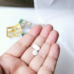【降圧剤と併用薬のリスク】を専門家が解説「動悸や空咳、脱水症状を引き起こす可能性も」薬のタイプ別副作用の確認を