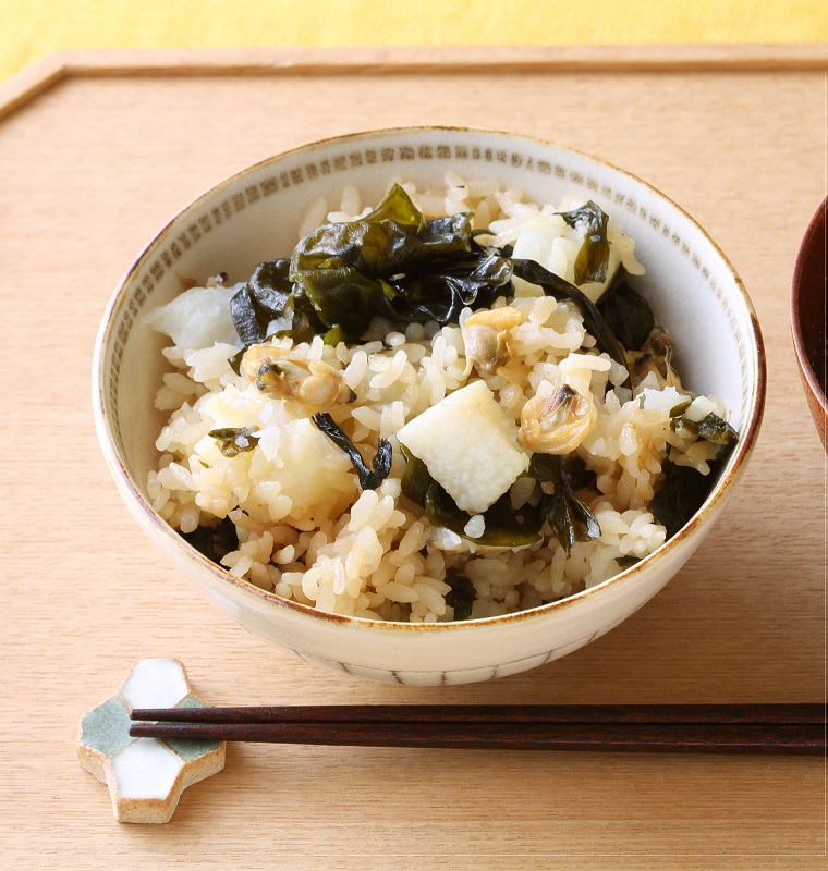 わかめとあさりの炊き込みご飯