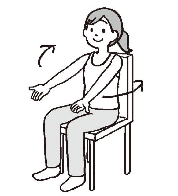 椅子に座り正面で両手のひらを上に向けた女性のイラスト