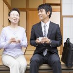 ひとり暮らしの認知症高齢者を狙った貴金属買取・自宅改修詐欺が急増！実例から学ぶ対策方法と便利な制度とサービス15選