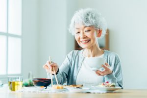 食べたいものをガマンするのは逆効果。1日3食、栄養バランスの取れた食事が大切