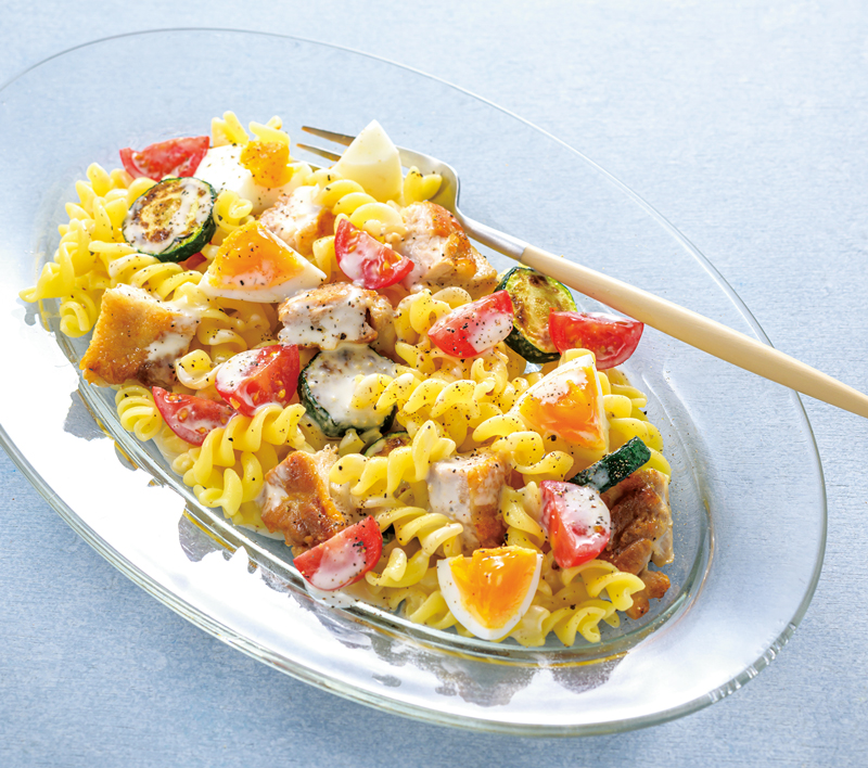 チキンと夏野菜のシーザー