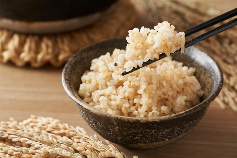 食物繊維が豊富な玄米は血糖値の上昇を抑えることが可能だ