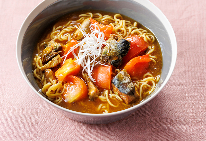 さばトマトカレー麺