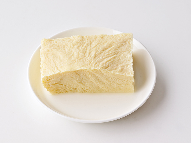 木綿豆腐は、凍らせるとスポンジ状になって食感が増す