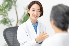 手術には合併症や術後の生活の質低下リスクも　医師が警告する「高齢者が見直すべき手術20」