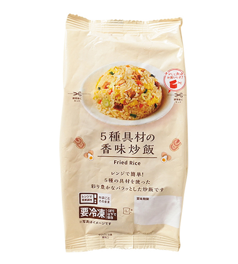 やさしい甘みが広がり主張控えめな味わい。『ローソンオリジナル　5種具材の香味炒飯』（ローソン）