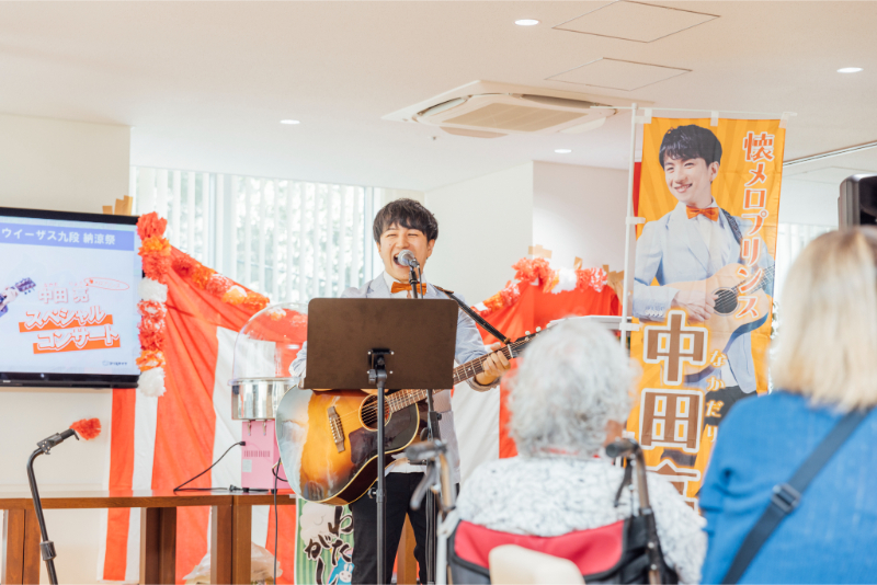 中田亮さん熱唱中