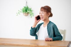 「スマホの基本操作を学ぶ“使いこなし術”集中講座」　覚えておきたいマークや電話の使い方をiPhone＆Android別に徹底解説！