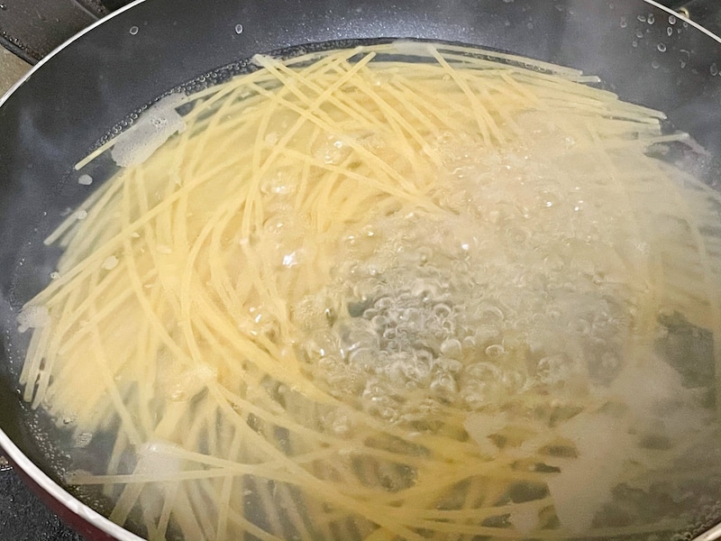 パスタも鍋にたっぷりのお湯を使わなくてもいい