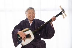 102歳の現役浪曲曲師・玉川祐子さん、17歳から浪曲の世界で奮闘「東京大空襲の時も三味線だけ抱えて逃げた。与えられた宿命。辞めたいと思ったことは一度もない」