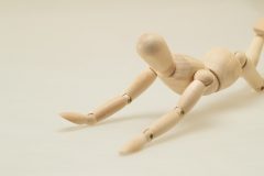 ストレッチを習慣にして、日頃から転倒を予防しましょう