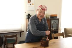 「妻への感謝の言葉がマンネリ気味」R60男性の悩みに、92才料理研究家・小林まさるさんが明答「俺は昭和の男だがありがとうは何度でも言う」まさるの人生相談・第10回