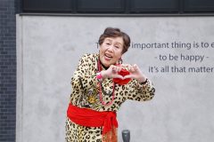 普通の主婦が集う大阪発のアイドルグループ＜オバチャーン＞に学ぶ元気が出る名言集5選「考えすぎたらあかん悩みが多くなるだけや」