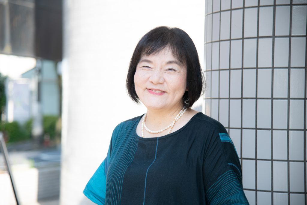 信友直子
