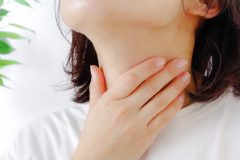 夜間から早朝にかけて咳がひどい・掃除をすると咳が出る人は「ゴキブリ喘息」の可能性も　夏に悪化しやすい喘息の対策法を専門医が解説