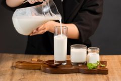 《脳血管疾患の予防に》減塩だけではなく「血管を強くする」ことが大事　そのカギを握る牛乳に含まれる栄養素とは？