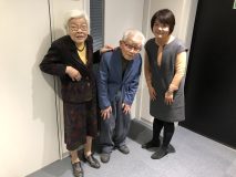 →【第2回を読む】《愛溢れる両親の老老介護の記録》映画監督・信友直子さんが明かした「93歳父の“愛”が認知症85歳母を追い詰めたことも」危篤の母が涙した父の言葉「あんたが嫁に来てくれて…」
