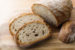 健康寿命を延ばす食生活ルール「ライ麦パン1日2枚」ほか<老化&フレイル予防が期待できる食材リスト10付き>