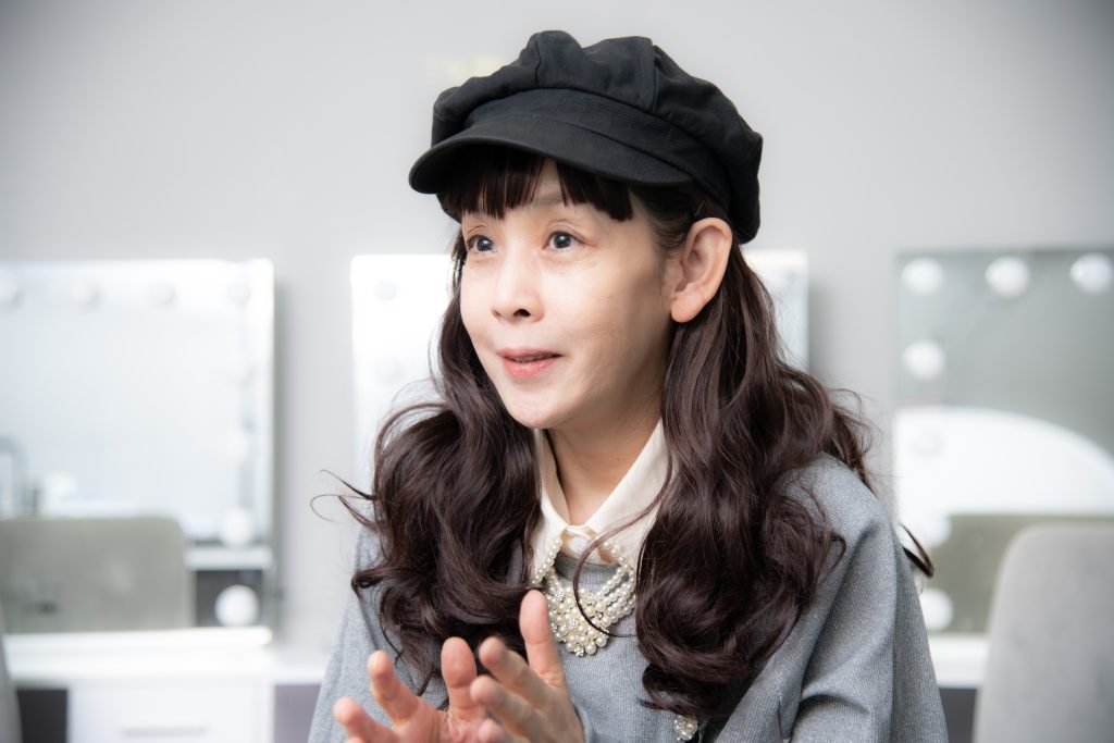 鈴木早智子さん
