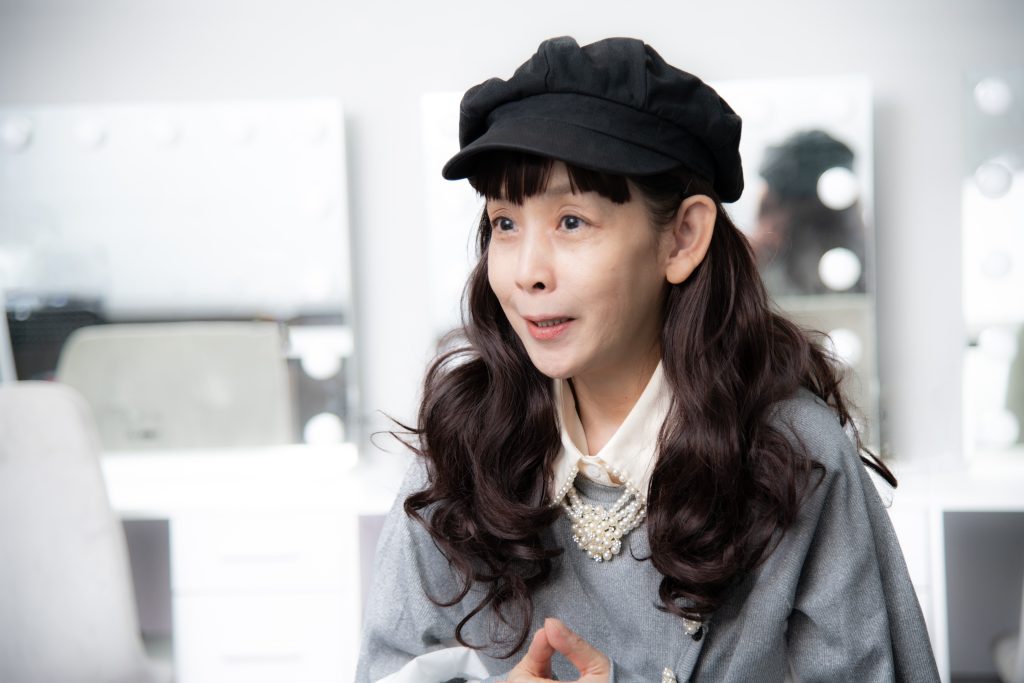 鈴木早智子さん