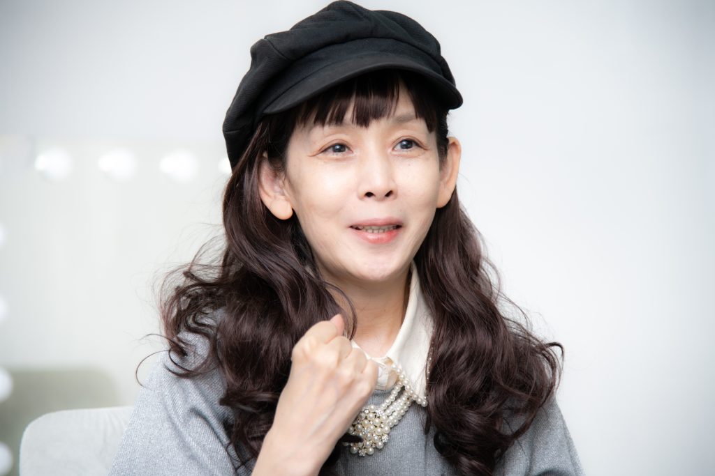 鈴木早智子さん