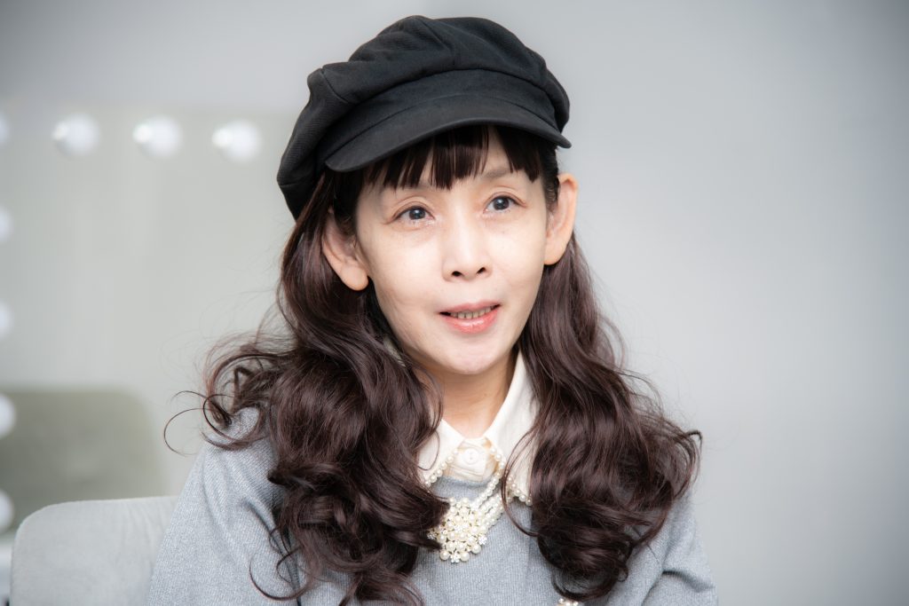 鈴木早智子さん