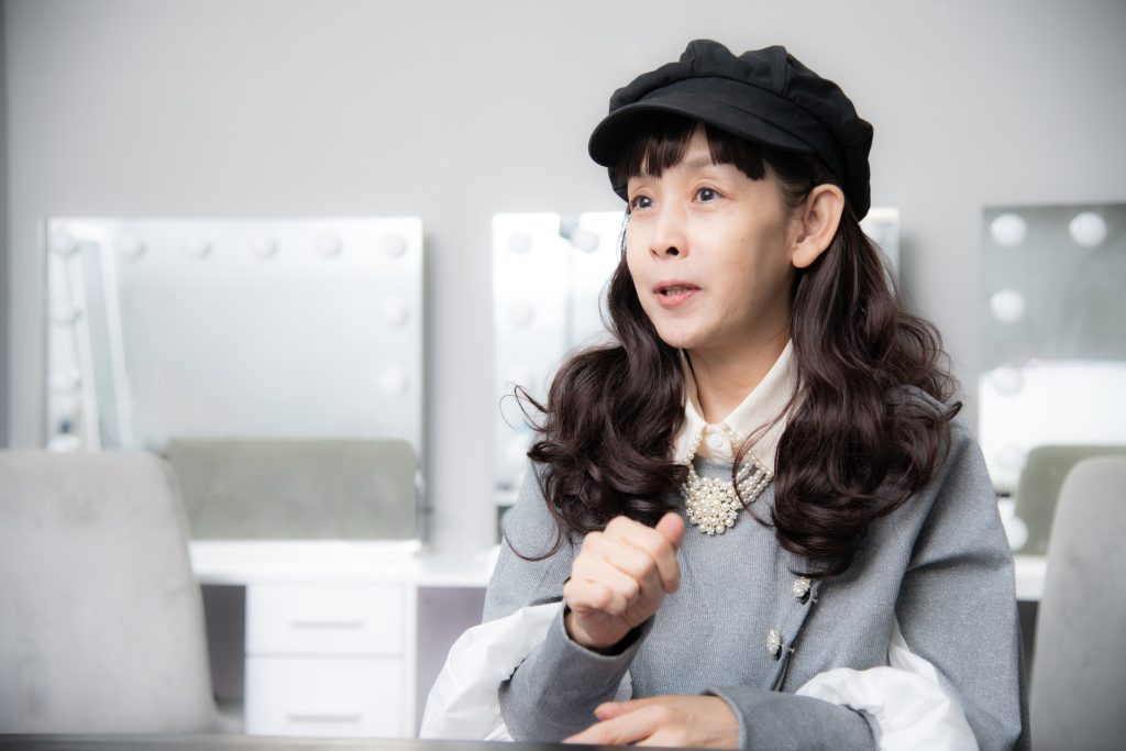 鈴木早智子さん