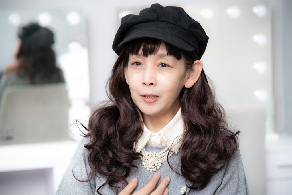 鈴木早智子さん