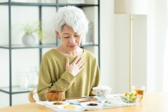 高齢者が陥りがちな《秋バテ》の原因は低栄養かも? 予防と対策を管理栄養士が指南「年だからそんなに食べなくてもいい」は間違い