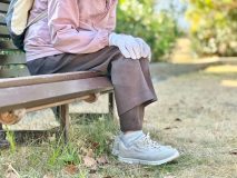 「認知症の母が真夏に弱った父に厚着をさせていた」高齢者の《夏の厚着・重ね着》問題と対策を社会福祉士が解説