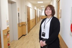 取材に応じてくれた「アンジェス八王子高尾」施設長代理・山中季実さん
