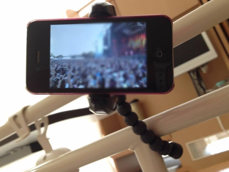 スマートフォンでも映画が見られる時代！